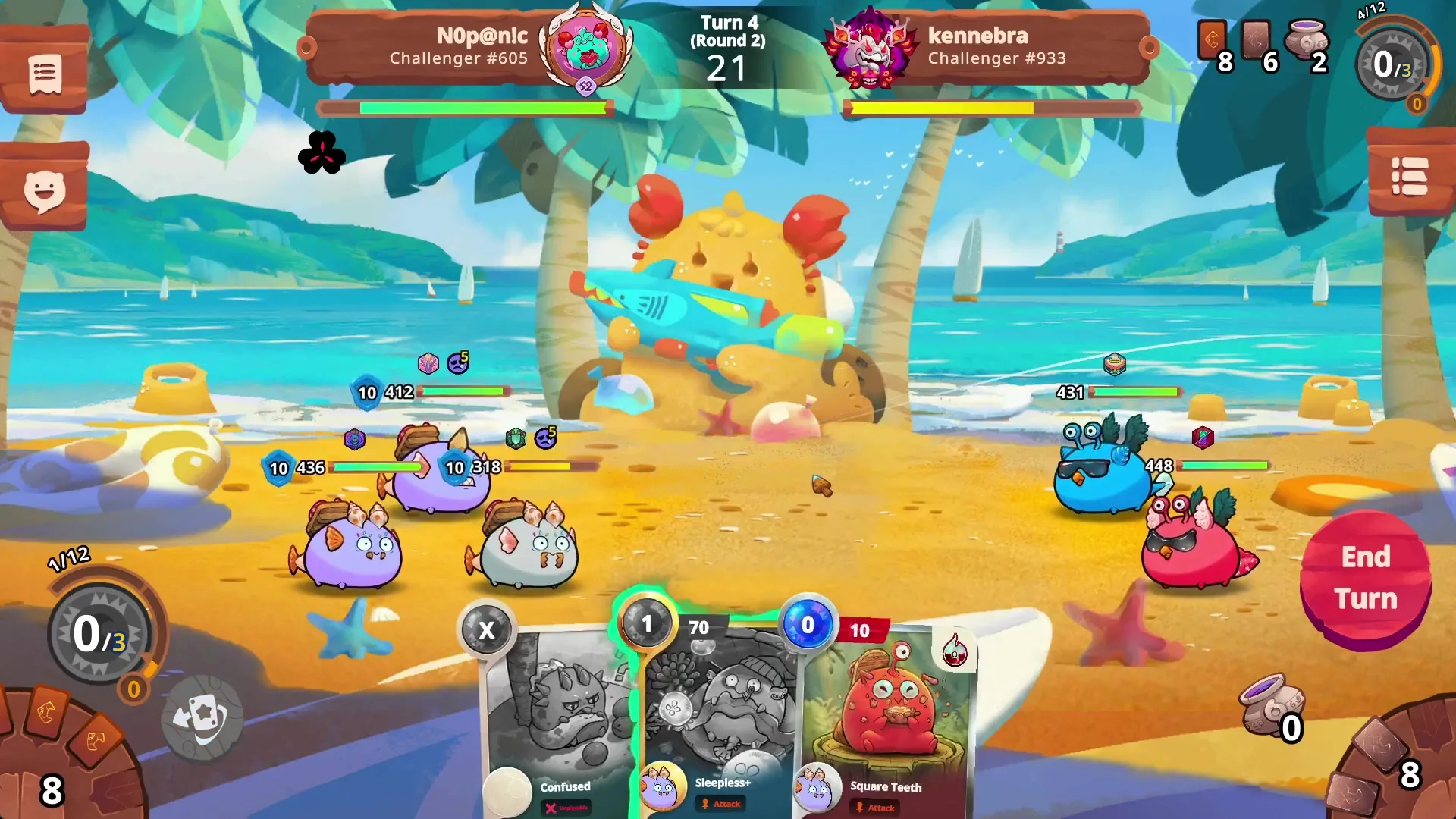 AXIE INFINITY: نوبان و كينيبرا يخوضان معركة على شاطئ. نوبان يضم آكسيات بنفسجية ورمادية، وكيننيبرا أزرق وأحمر، مع حصير خلفهم